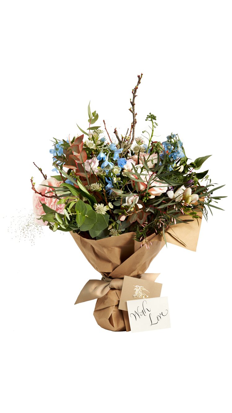 為歡慶母親節，「Burberry in Bloom」花店將於4月27日至5月8日期間限定首次現身台北，選在台北新光三越信義新天地A9館 Burberry 專賣店獨家販售。圖／Burberry提供