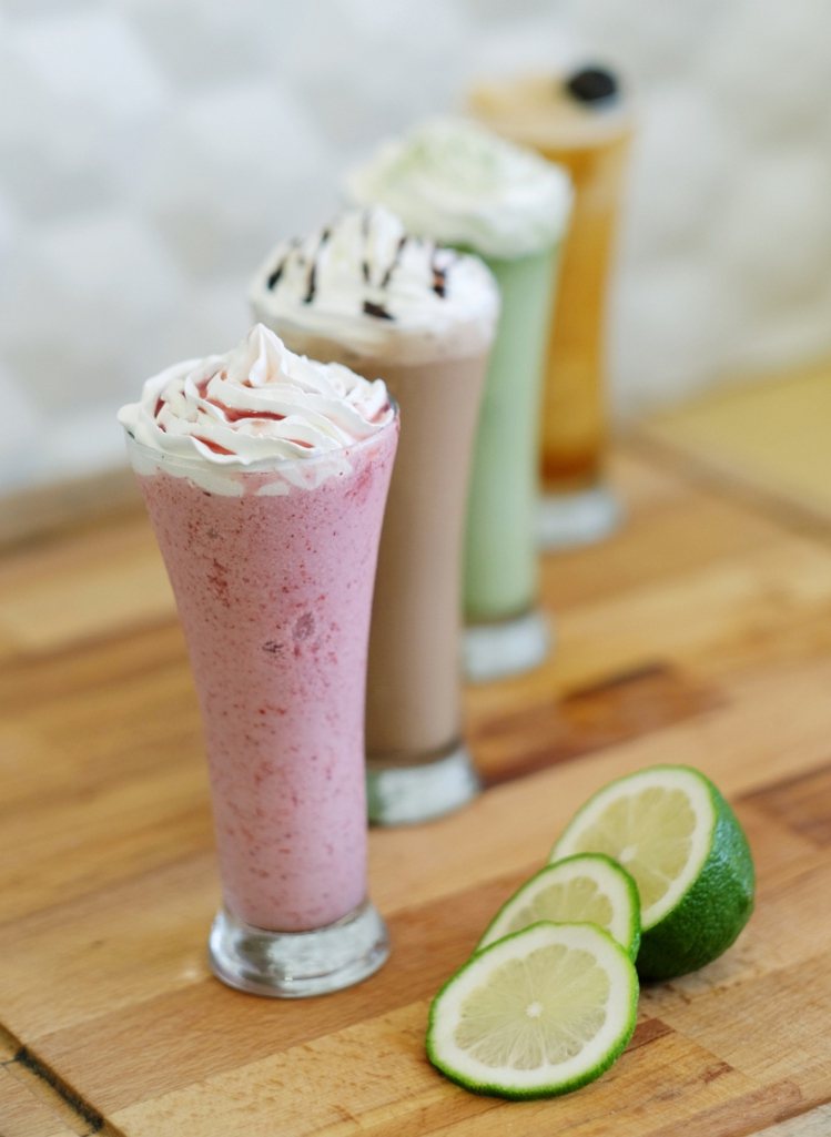迎戰酷暑，Garden Cafe  推出4款冰沙飲品。圖／蜂巢旅店提供