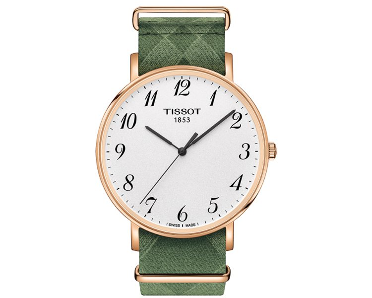 Tissot Everytime魅時系列腕表，8,100元。圖／Tissot提供（亮彩表帶玩花樣）