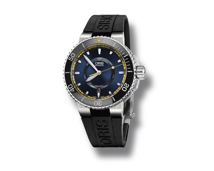 Oris 大堡礁 II限量腕表，建議售價68,000元。圖/Oris提供