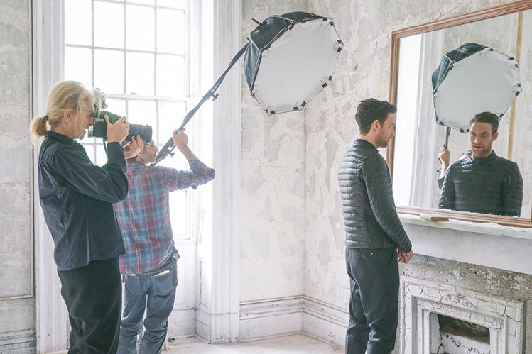 法國羽絨衣品牌Moncler攜手知名攝影師Annie Leibovitz拍攝2016／17秋冬的宣傳照片。圖／Moncler提供
