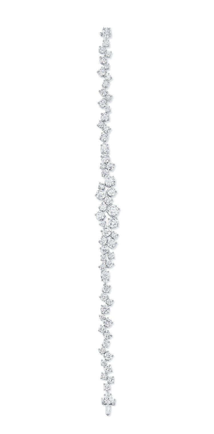 Sparkling Cluster絢漪錦簇系列鑽石手鍊，302萬2,000元。圖╱海瑞溫斯頓提供
