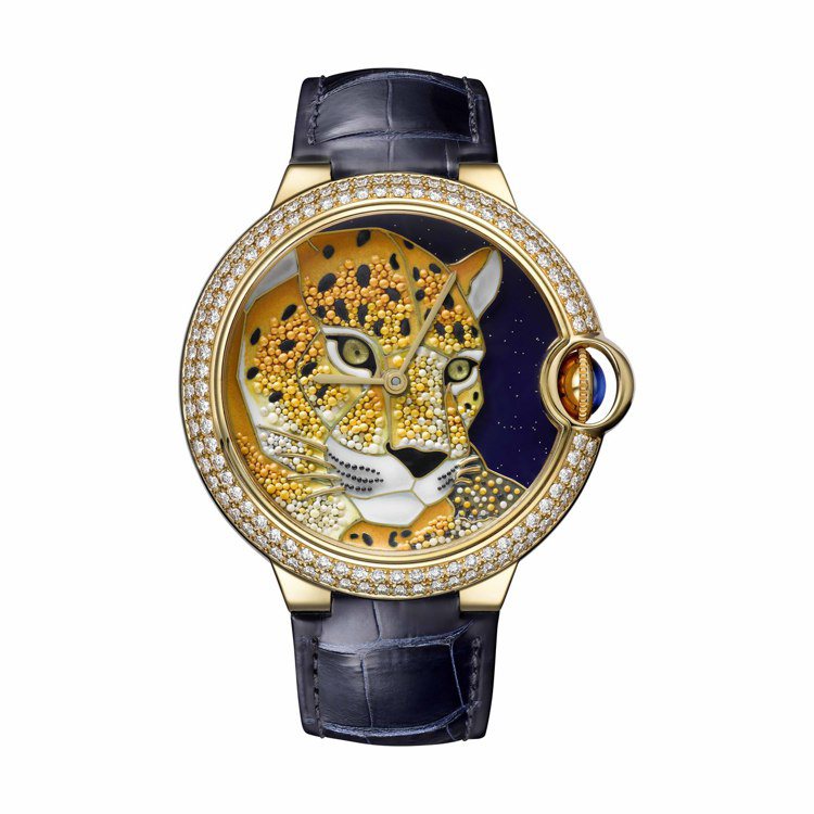 Ballon Bleu de Cartier琺瑯珠粒工藝美洲豹腕表，40mm 18K黃金表殼，鑲嵌124顆圓形明亮式切割鑽石，自動上鍊機芯，約540萬元。圖／卡地亞提供