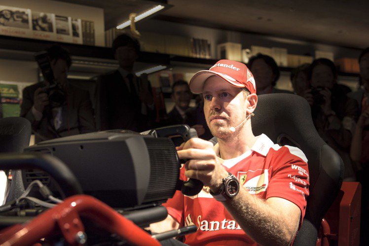 法拉利車隊首席賽車手Sebastian Vettel詮釋Big Bang Ferrari Giappone 50計時碼表。圖／Hublot提供