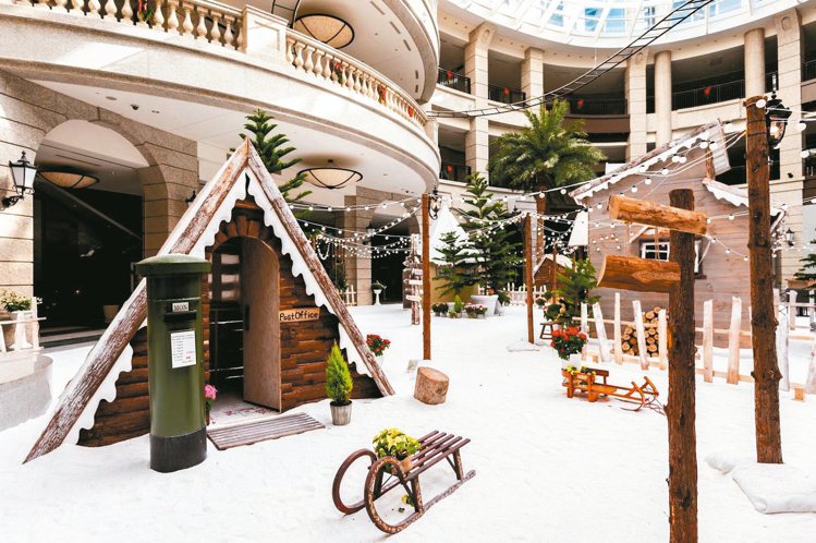 寶麗廣場今年特別將中庭打造成有如芬蘭聖誕老人村的小鎮。 圖／寶麗廣場提供