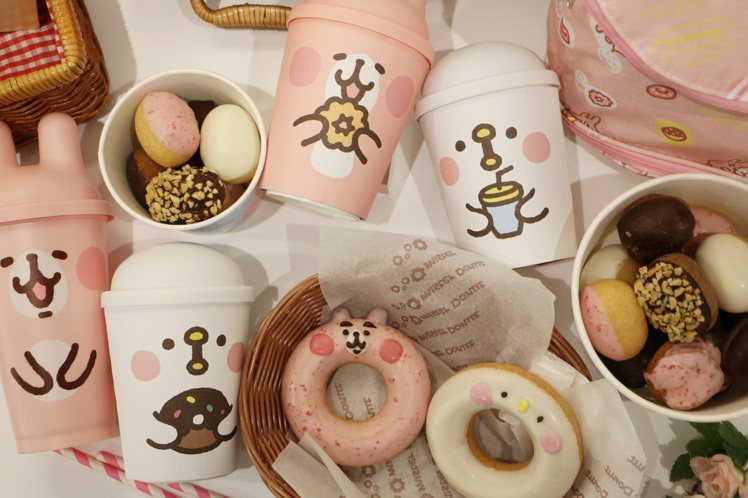 Mister Donut新推出Donut Pop小球系列，並攜手「卡娜赫拉」粉紅兔兔及P助推聯名商品。圖／記者沈佩臻攝影