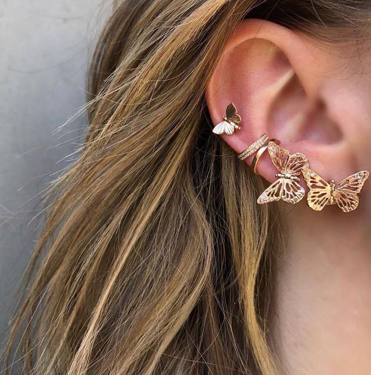 茱莉亞羅勃茲配戴的蝴蝶耳環詢問度極高，來自加州珠寶品牌James Banks Design。圖／取自IG @jamesbanksdesign