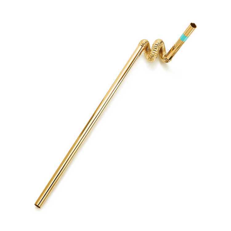 Tiffany & Co.以純銀打造天價吸管「Crazy Straw」，鍍上黃金款式，要價破萬元。圖／摘自Tiffany & Co.官網
