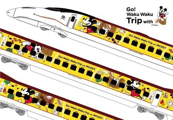 米奇彩繪列車共有6節車廂，均有米奇的裝飾圖繪。圖／取自日本迪士尼官網