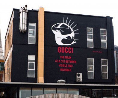 倫敦Gucci Art Wall換上Gucci Manifesto系列主題。圖／摘自IG