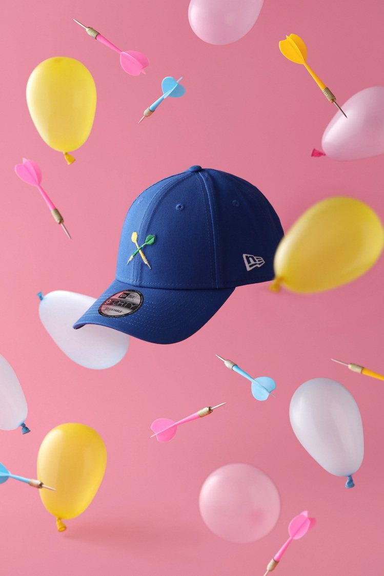 New Era水球飛鏢潮帽，售價1,380元。圖／New Era提供