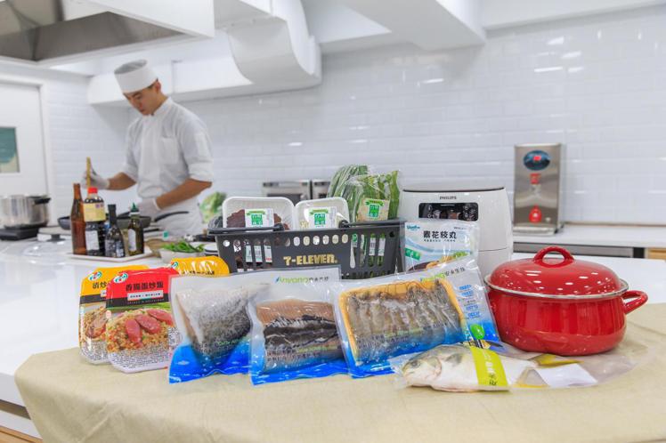 7－ELEVEN新北市汐止尊爵門市的冷凍生鮮旗艦店擁有全台唯一的「料理教室」。圖／7－ELEVEN提供