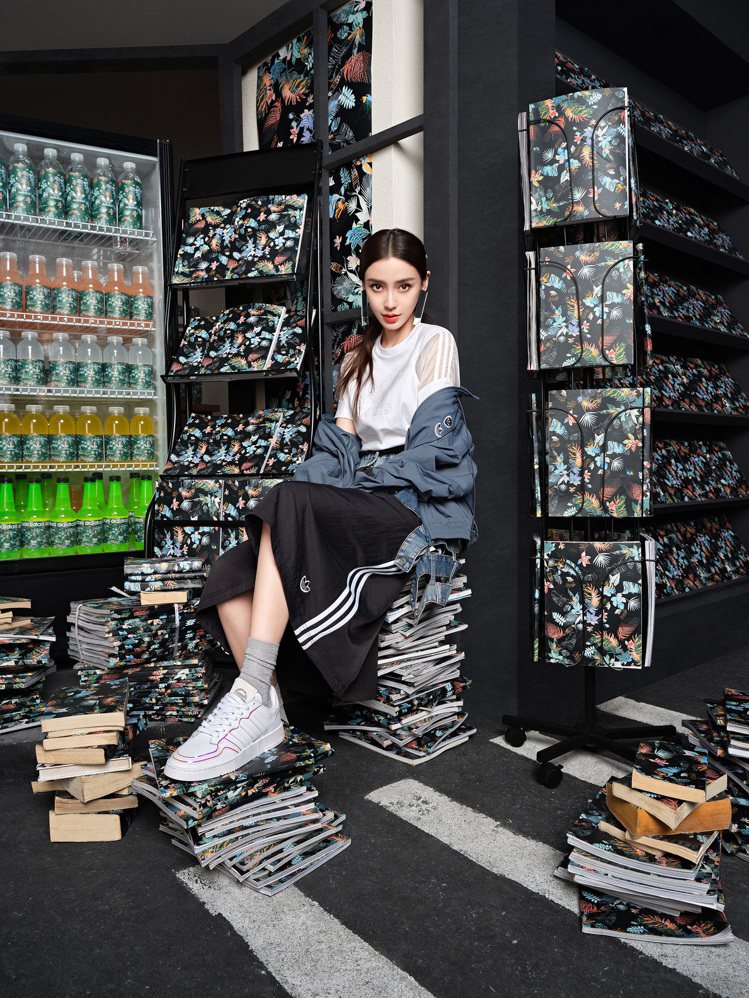 Angelababy詮釋adidas Originals與倫敦設計工作室HER Studio合作系列女裝。圖／adidas Originals提供