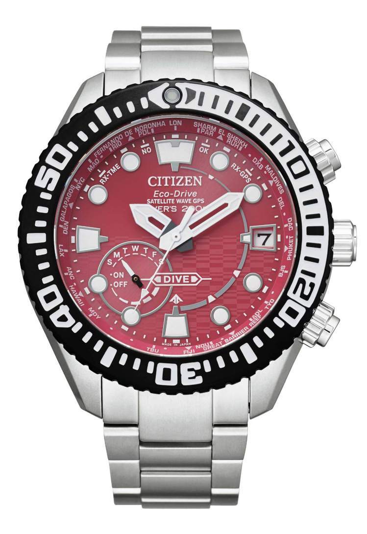 CITIZEN東京‧紅系列CC5005-68Z腕表，鈦金屬表殼、表鍊，全球限量800只56,800元。圖／CITIZEN提供