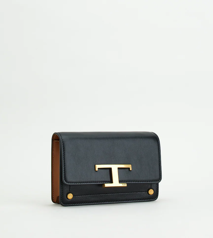 TOD'S T Timeless黑色腰包，39,900元。圖／迪生提供
