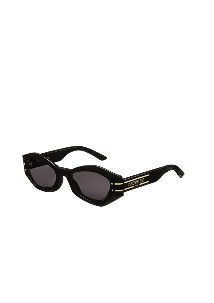 Dior Signature B1U黑色蝴蝶框太陽眼鏡16,400元。圖／DIOR提供