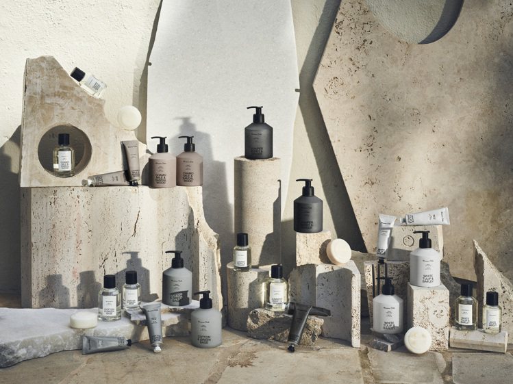 Massimo Dutti個人保養產品包裝維持品牌一貫的低調簡約作風。圖／Massimo Dutti提供
