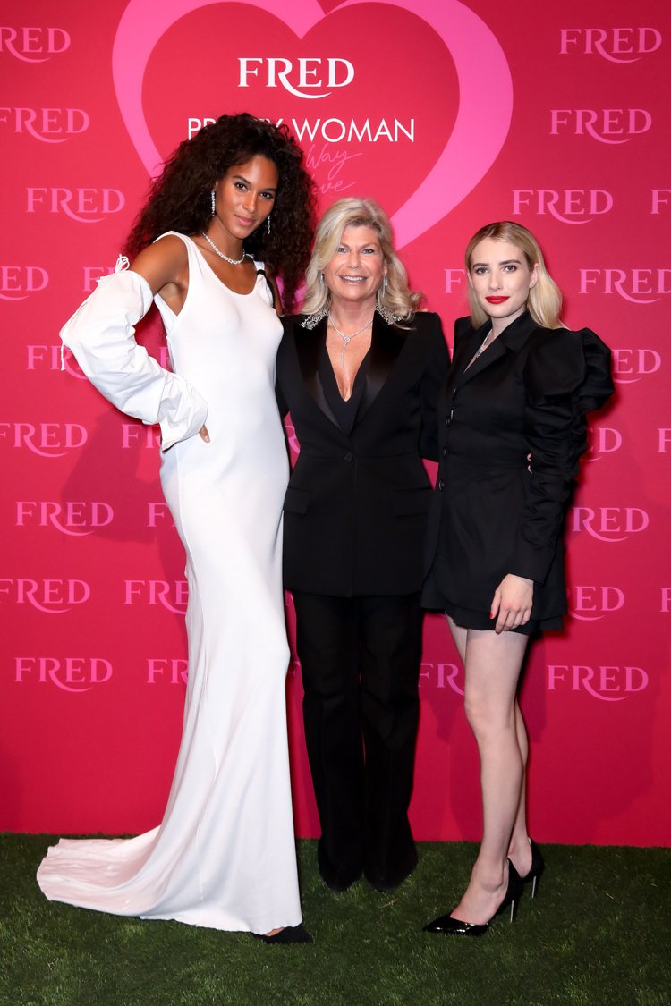 超模Cindy Bruna, Fred藝術總監Valérie Samuel和Pretty Woman系列代言人Emma Roberts。圖／斐登提供