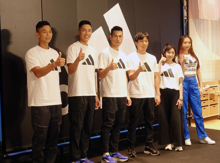 （左起）盧彥勳、陳傑、楊俊瀚、李智凱、吳佳穎和歌手吳卓源Julia站台adidas Brand Center。記者曾智緯／攝影