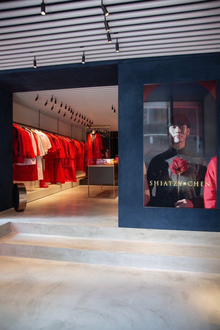 2月28日前，夏姿男裝專門店以新春紅色系快閃單品為主。圖／夏姿提供