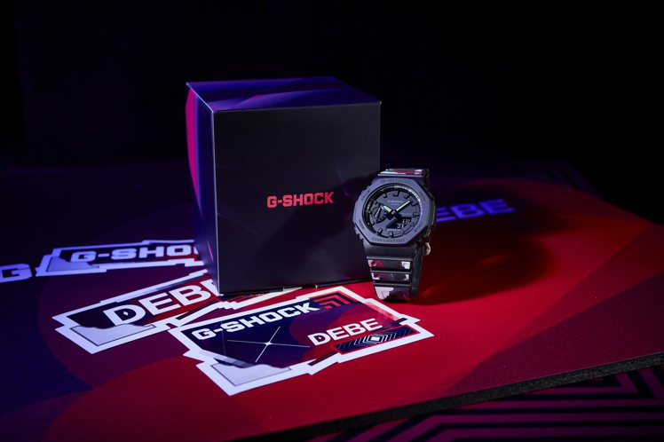 G-SHOCK STORE, TAIPEI X DEBE周年聯名GA-2100GT7-1A1腕表，限量80只，4,600元。圖／Casio提供