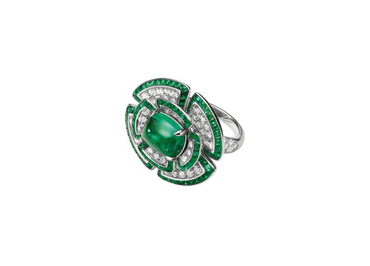 全球唯一一件的BVLGARI Giardini Italiani頂級祖母綠與鑽石戒指，約1,100萬元。圖／麗晶精品提供