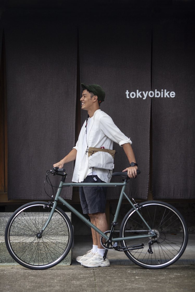 台灣袋包品牌greenroom讓單車品牌暨選品店tokyobike相中，認為與雙方對於生活態度高度契合，邀請進駐於單車生活研究社內，進行為期一個月的快閃銷售。圖／tokyobike提供
