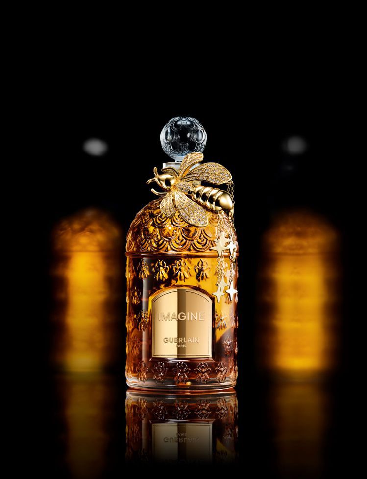 嬌蘭冬晨之境淡香精精鐫鎏金蜂印瓶125ml＋20ml噴霧瓶、24,500元。圖／嬌蘭提供