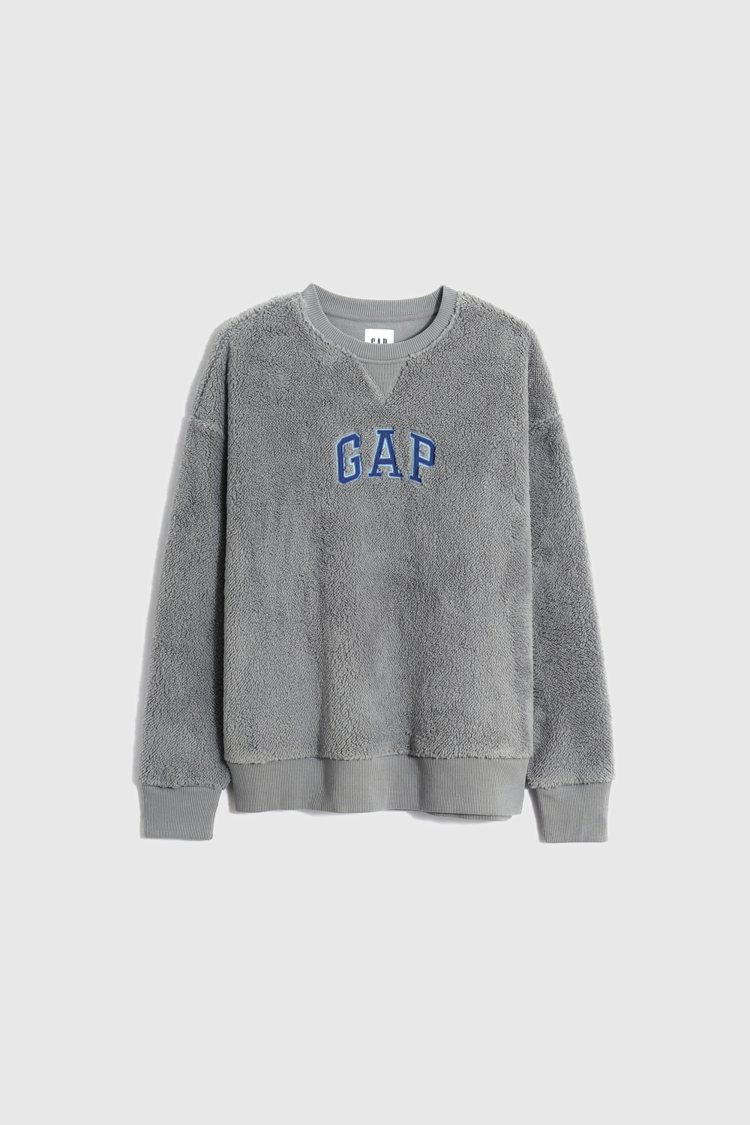 Gap抱抱絨系列男裝Logo軟毛珊瑚絨休閒上衣1,699元。圖／Gap提供
