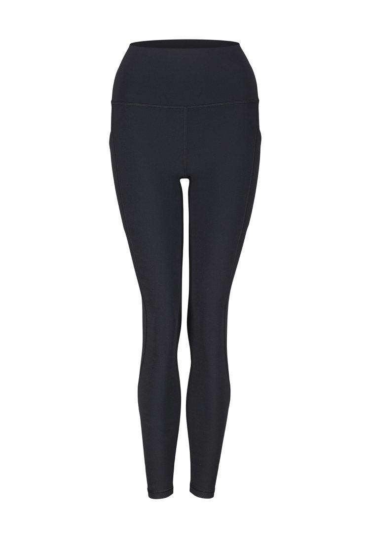 lululemon Align™ 系列附口袋緊身瑜伽褲，4,480元。圖／lululemon提供