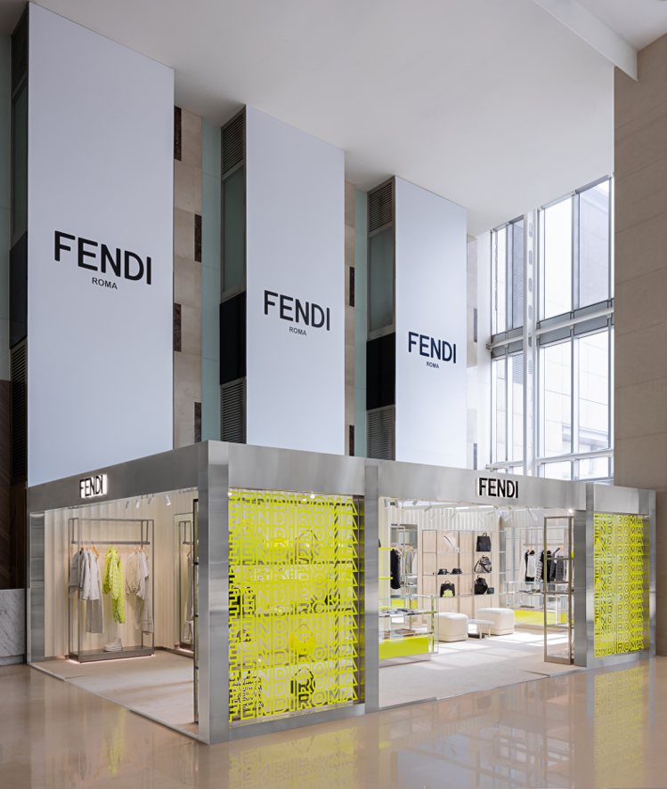 FENDI於高雄漢神巨蛋購物廣場一樓開設夏季系列限定店，自即日起快閃至7月31日止。圖／FENDI提供