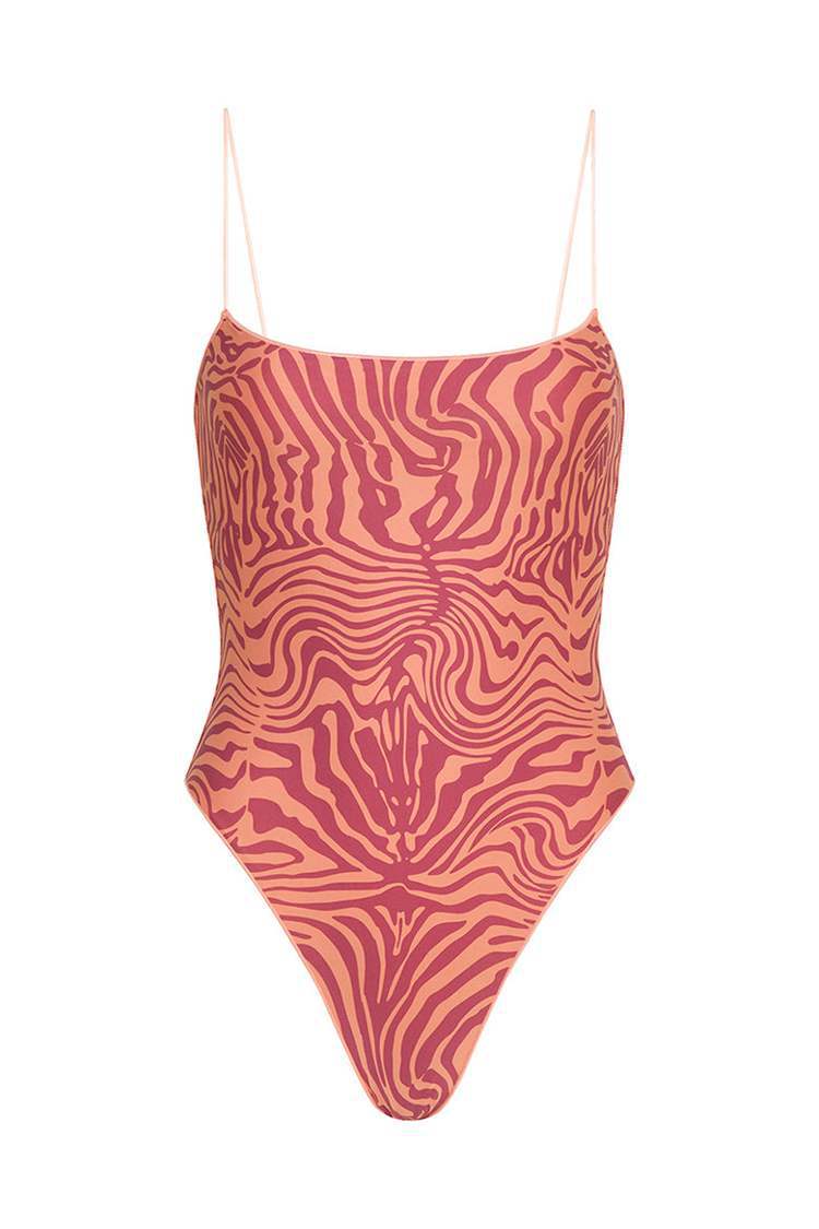 TROPIC OF C 珊瑚粉虎紋細肩連身泳衣，8,780元。圖／ASPORT提供