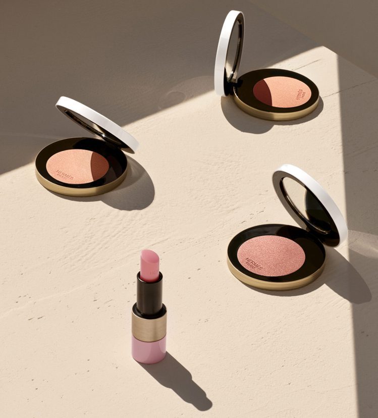 愛馬仕ROSE HERMÈS 瑰麗粉紅系列，新推出三款腮紅與一款唇膏。圖／愛馬仕提供
