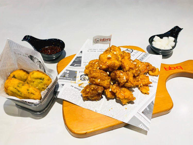 bb.q CHICKEN推出平日限定的「韓迷快閃餐」，原價497元，優惠價398元。圖／bb.q CHICKEN提供