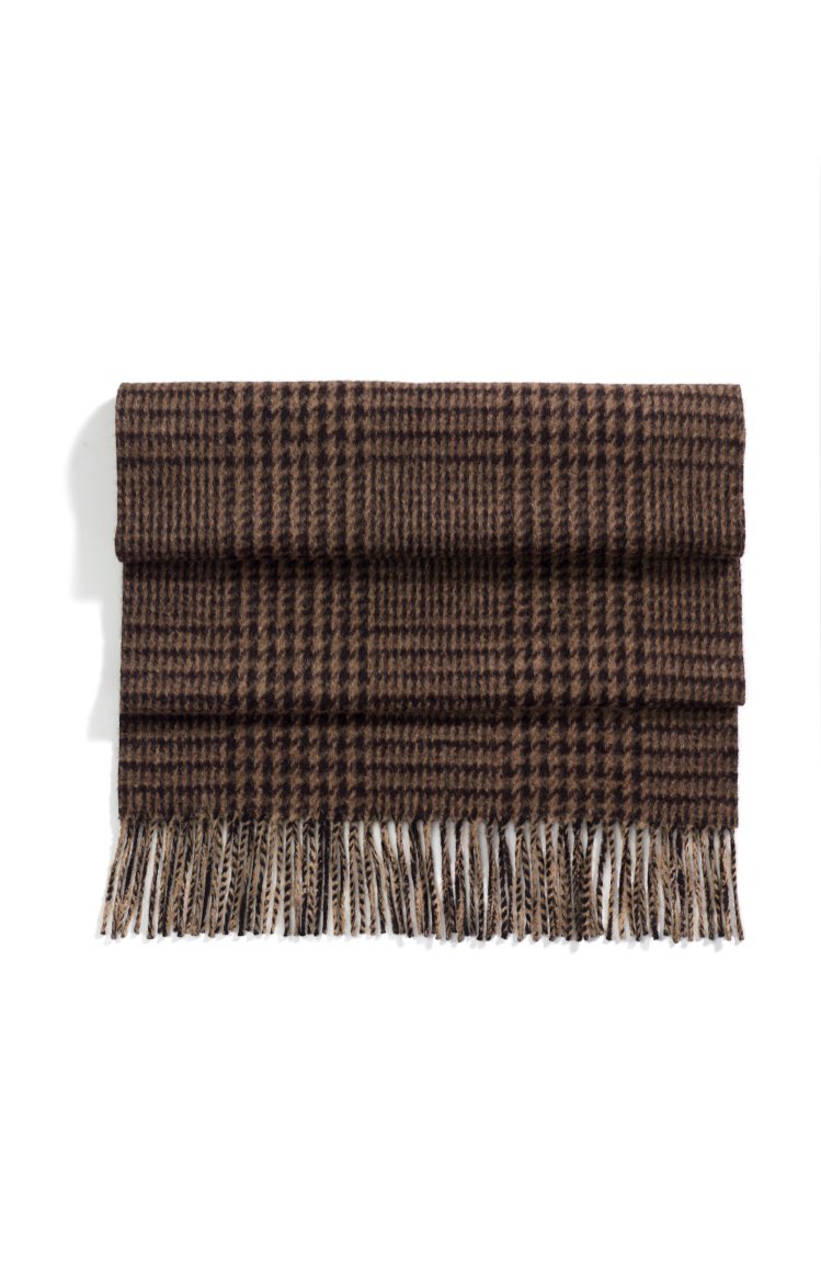 Loro Piana喀什米爾格紋圍巾，價格店洽。圖／Loro Piana提供
