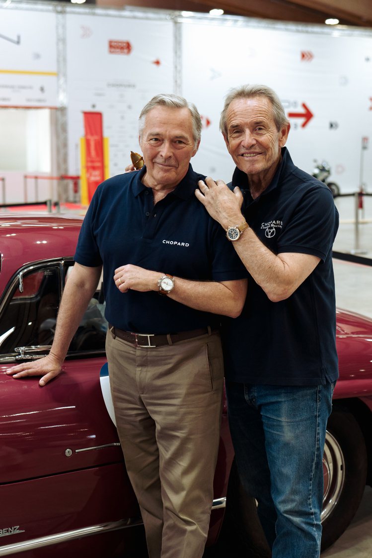 （由左至右）蕭邦聯合總裁Karl-Friedrich Scheufele與品牌大使傳奇賽車手Jacky Ickx。圖／蕭邦提供