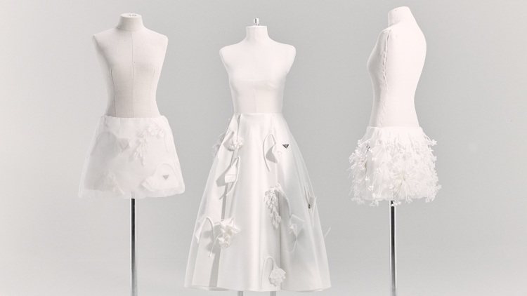 Prada推出多款立體刺繡白色花裙，成為本季的時髦亮點。圖／Prada
