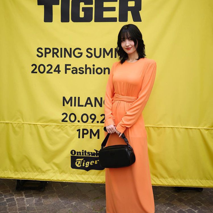 韓國女團Twice成員同時身兼品牌大使的Momo身穿品牌冬裝，出席Onitsuka Tiger 2024春夏大秀。圖／摘自Onitsuka Tiger instagram