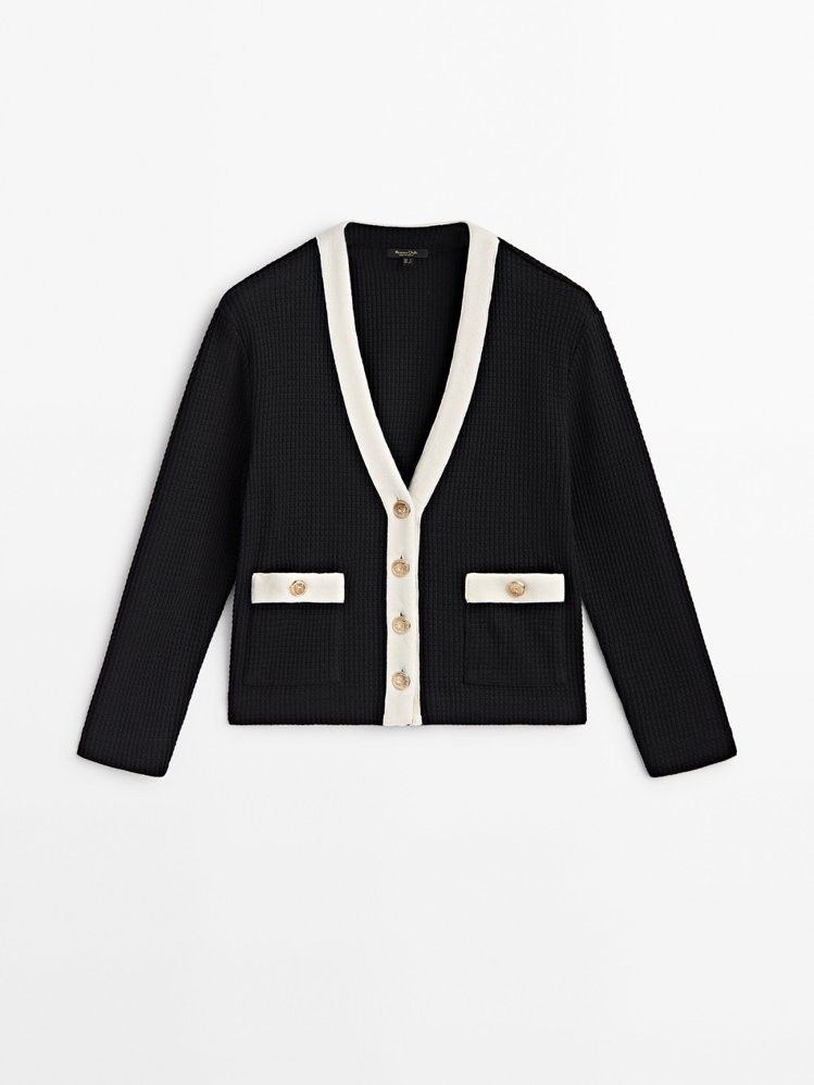 Massimo Dutti亞洲限定女裝系列V領撞色紋理開襟衫，2,450元。圖／Massimo Dutti提供