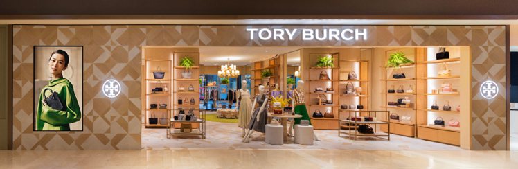 時尚品牌TORY BURCH進駐台北新光三越百貨A8館，打造全新專賣店，設計風格採用與紐約旗艦店相同概念。圖／TORY BURCH提供