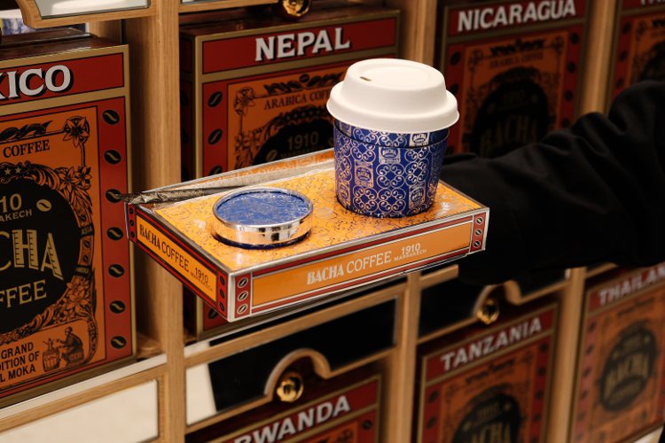 Bacha Coffee包裝精緻的外帶咖啡組。記者江佩君／攝影