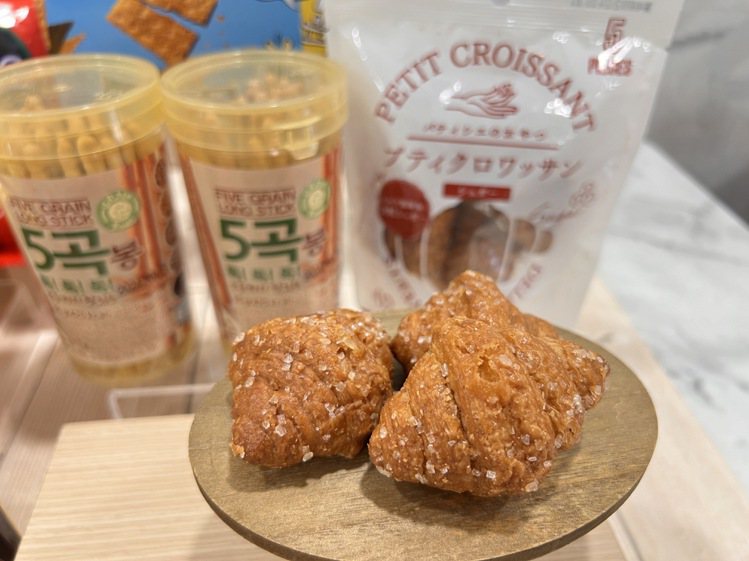 7-ELEVEN即日起至3月19日推出「進口夯品博覽會」，「日本RINO迷你可頌餅乾原味砂糖」為日本7-ELEVEN關東限定熱銷品，售價89元。圖／7-ELEVEN提供