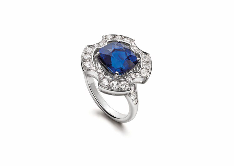 BULGARI頂級藍寶石與鑽石戒指。圖／寶格麗提供