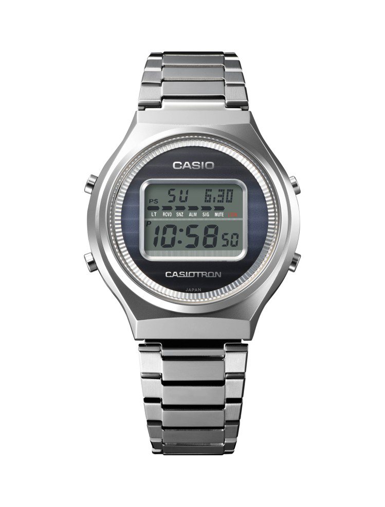 CASIO五十周年紀念TRN-50-2A腕表，精鋼表殼與表鍊，全球限量4,000只，15,500元。圖／CASIO提供
