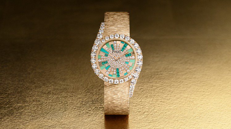 Limelight Gala系列Marqueterie 18K玫瑰金祖母綠鑽石頂級珠寶腕表，訂價約483萬元。圖／PIAGET提供