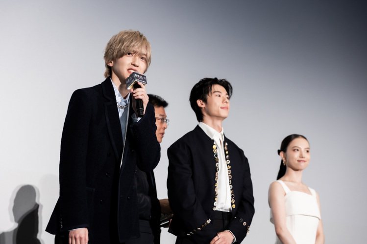 道枝駿佑（左起）、許光漢、清原果耶是「青春18x2 通往有你的旅程」極受矚目的焦點。圖／翻滾吧男孩電影有限公司提供