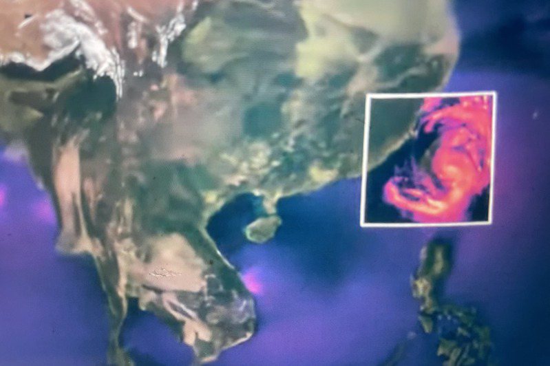 輝達執行長黃仁勳在專題演說中以台灣颱風氣象AI模擬系統，意外再度讓台灣被世界看見，是今日GTC大會一大亮點。記者簡永祥/翻攝