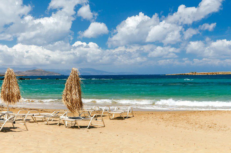 希腊克里特岛的海边传出英籍游客在做日光浴时过世。(ingimage)(photo:UDN)
