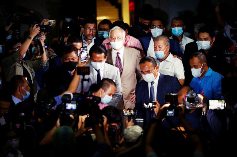 玩爛一手好牌：馬來西亞入獄的前首相「政壇墜落記」 | 政經角力 | 轉角國際 udn Global