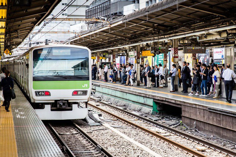 日本电车上时常传出有「痴汉」骚扰女性。示意图／联合报系资料照(photo:UDN)